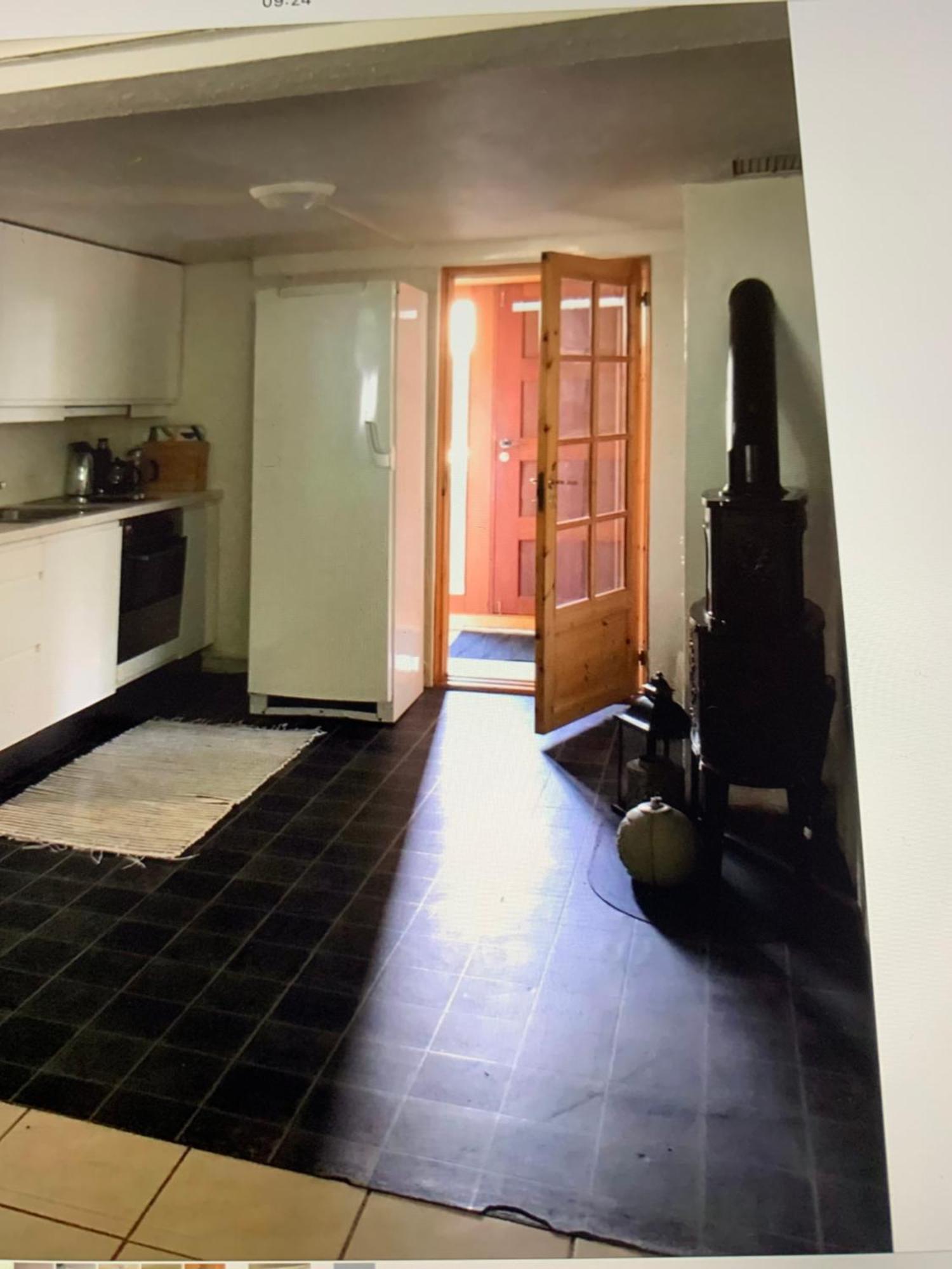 Sentrumsnaer Kjellerleilighet, Naer Sykehus Og Hogskole, Parkering Haugesund Bagian luar foto